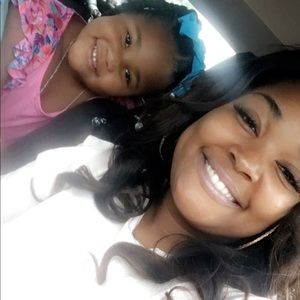 Meet your Posher, Ebonee